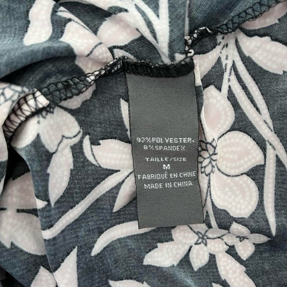 Suzy Shied Floral Sleeveless Blouse - Picture 7 of 7